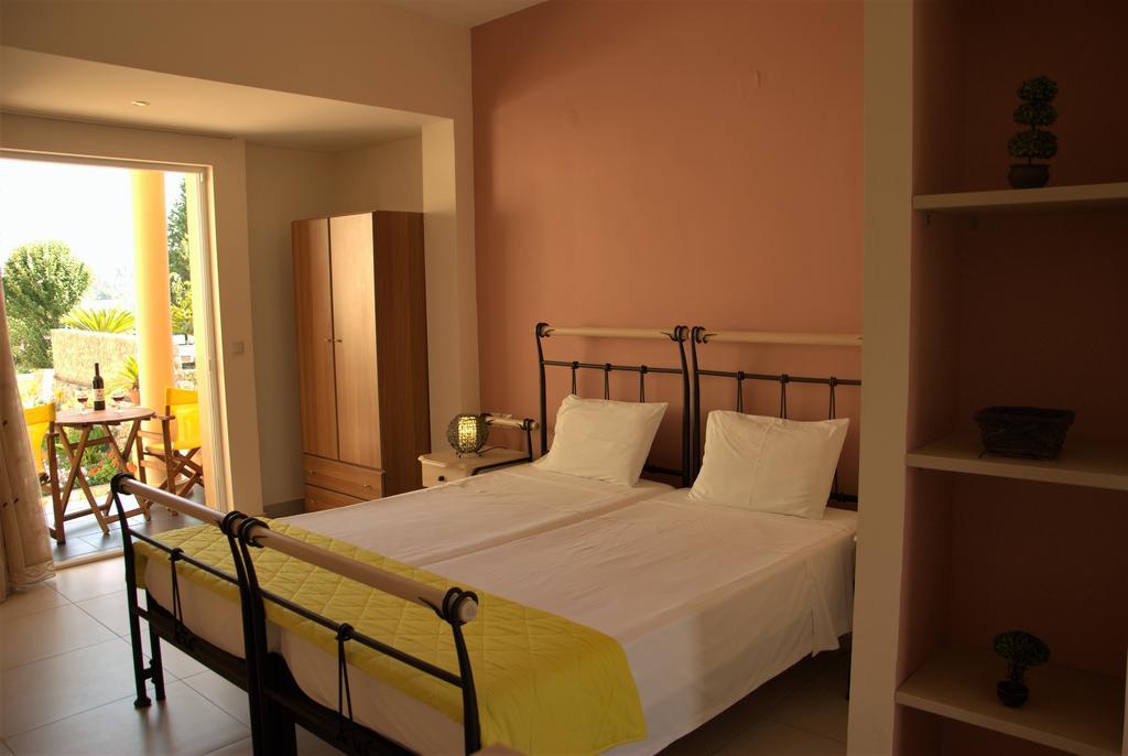 Corfu Pearl Aparthotel เลียปาเดส ภายนอก รูปภาพ